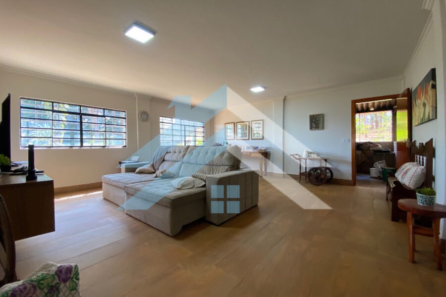 9AA60CEA-1973-45C5-BE37-311E892FF961