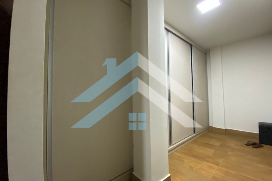 CF12D995-B576-42C4-9B39-FEE64F86137D